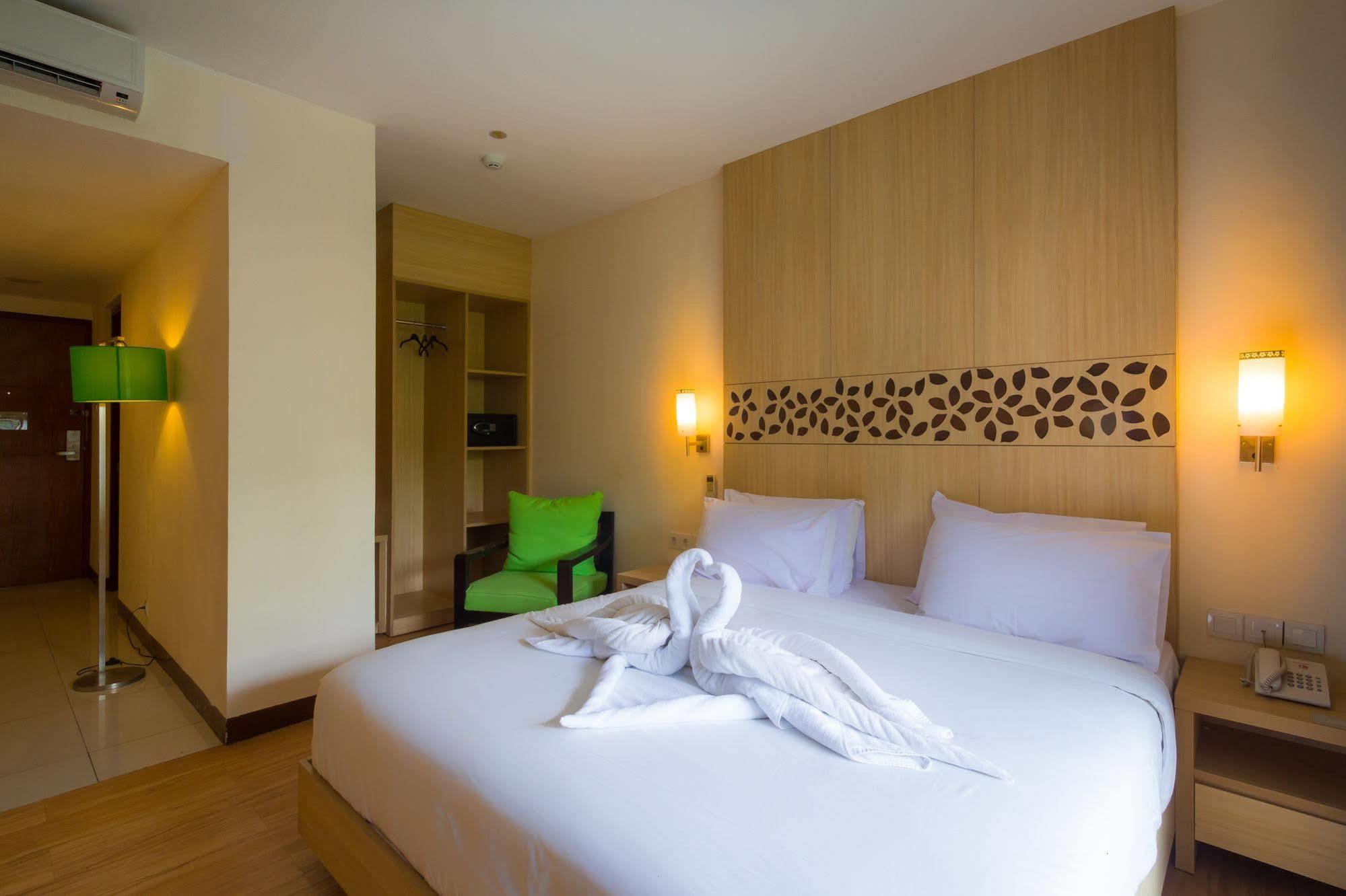 Vihan Suites Bali Kuta Lombok Exterior foto
